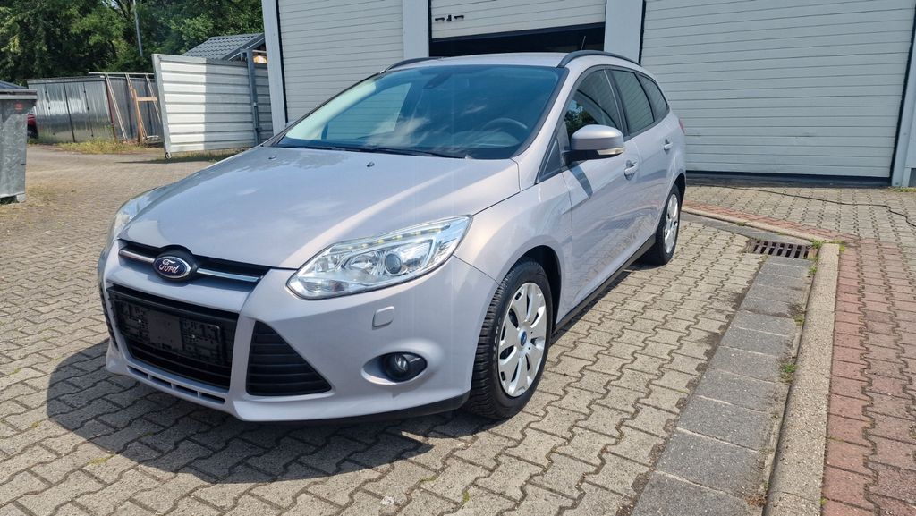 Ford Focus 215.766 km 3.999 &euro; Bitterfeld - Wolfen 06766