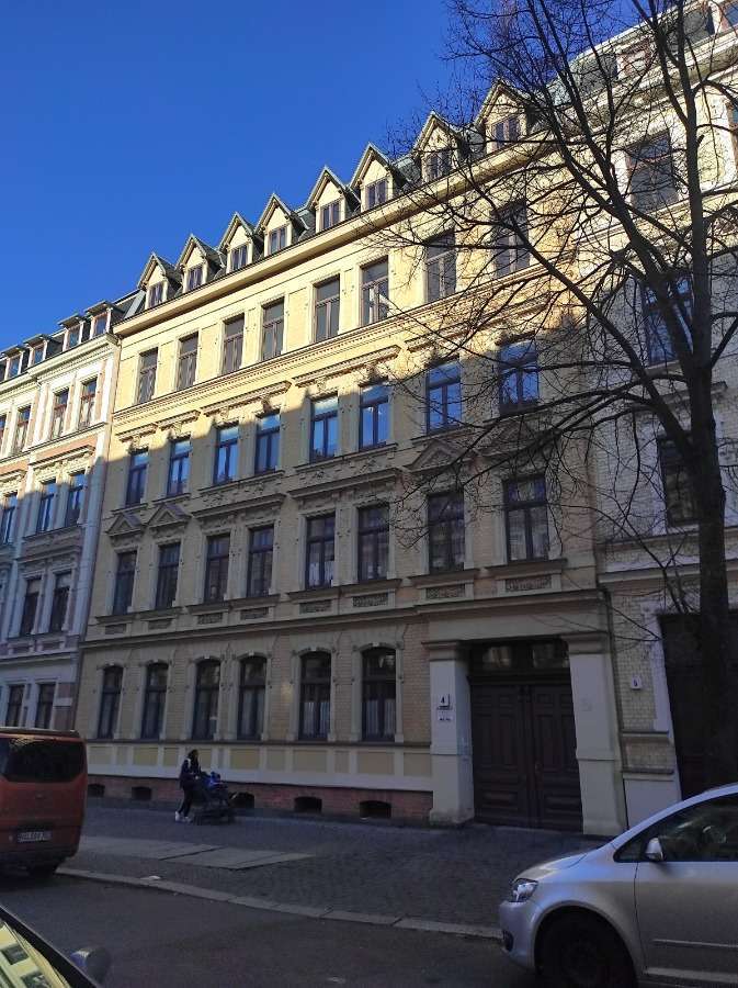 Wohnung zum Mieten in Halle 320 € 35.09 m²