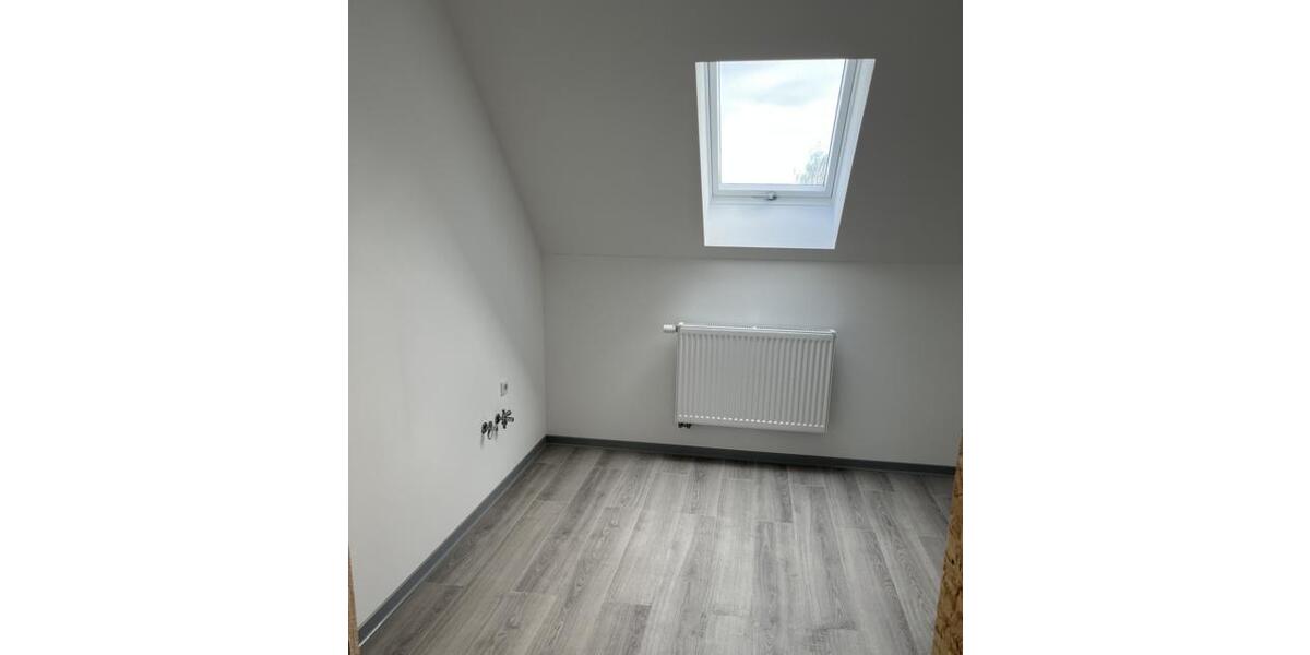 Etagenwohnung Seegebiet Mansfelder Land - 4 Zimmer, 95 m&sup2;, 650&euro; | Angebot:24710289