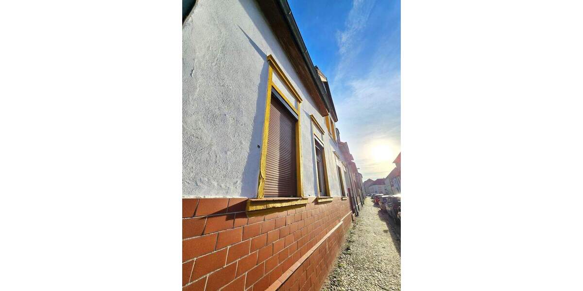 Reihenmittelhaus Köthen (Anhalt) Köthen - 7 Zimmer, 180 m&sup2;, 25.000&euro; | Angebot:25209942