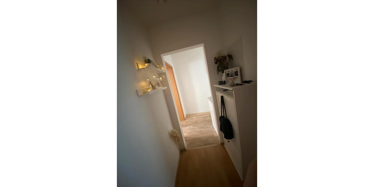 Erdgeschoßwohnung Halle (Saale) Halle-Neustadt - 1 Zimmer, 25 m&sup2;, 210&euro; | Angebot:25431976