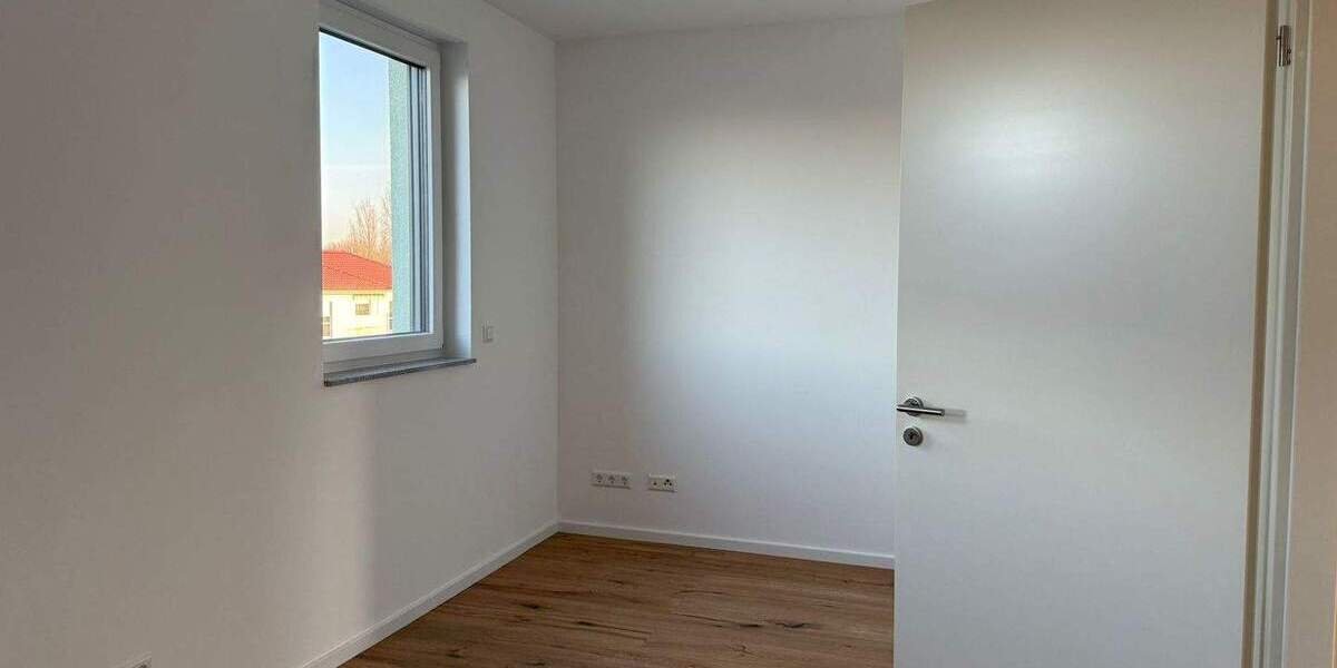 Reihenmittelhaus Kabelsketal Großkugel - 6 Zimmer, 170 m&sup2;, 1.775&euro; | Angebot:25733660