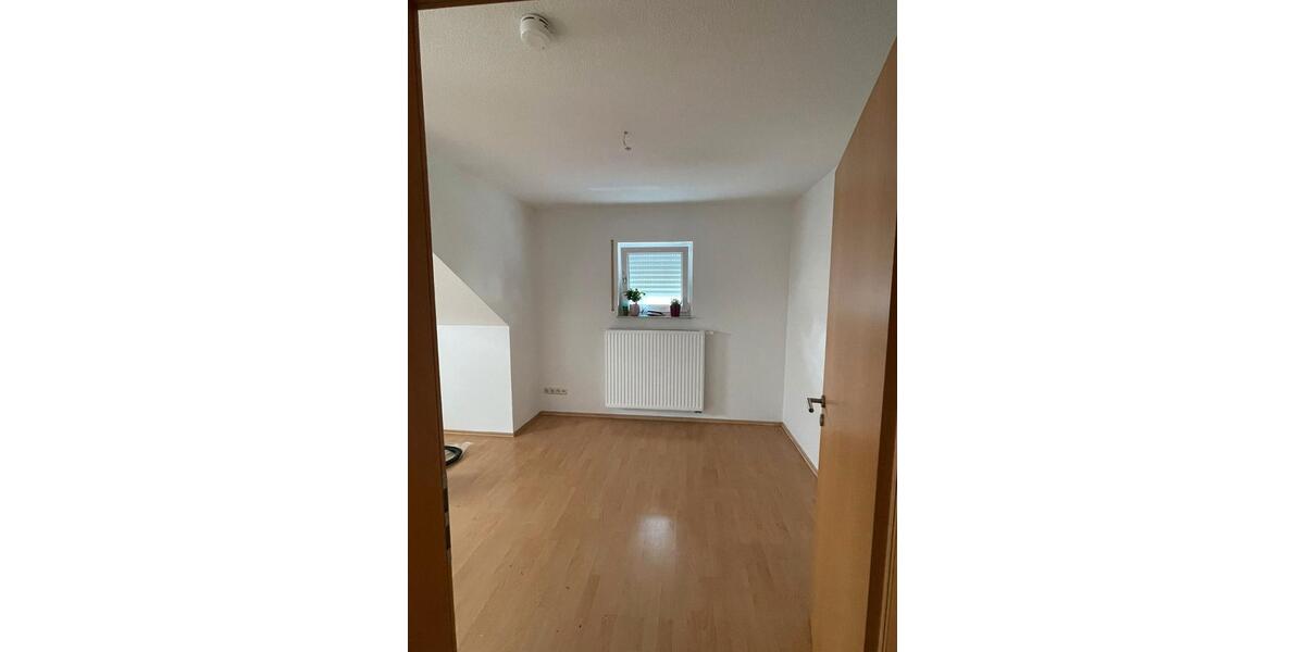Dachgeschoßwohnung Halle (Saale) Dölau - 2 Zimmer, 76 m&sup2;, 730&euro; | Angebot:27627979
