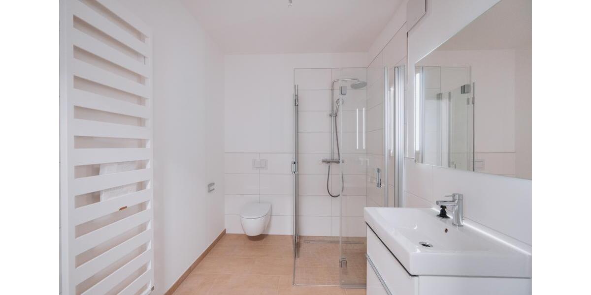 Etagenwohnung Halle (Saale) Damaschkestraße - 3 Zimmer, 82 m&sup2;, 1.165&euro; | Angebot:26562989
