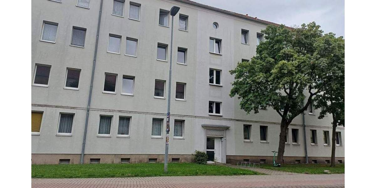 Etagenwohnung Merseburg - 2 Zimmer, 51 m&sup2;, 310&euro; | Angebot:25776945