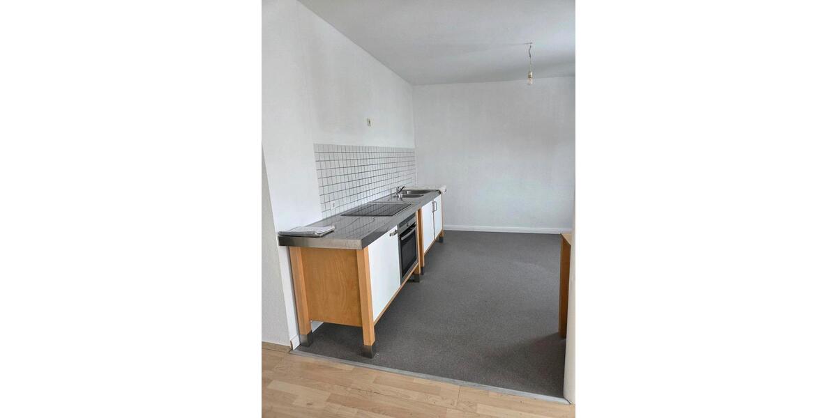 Dachgeschoßwohnung Halle (Saale) - 2 Zimmer, 79 m&sup2;, 109.000&euro; | Angebot:24803647