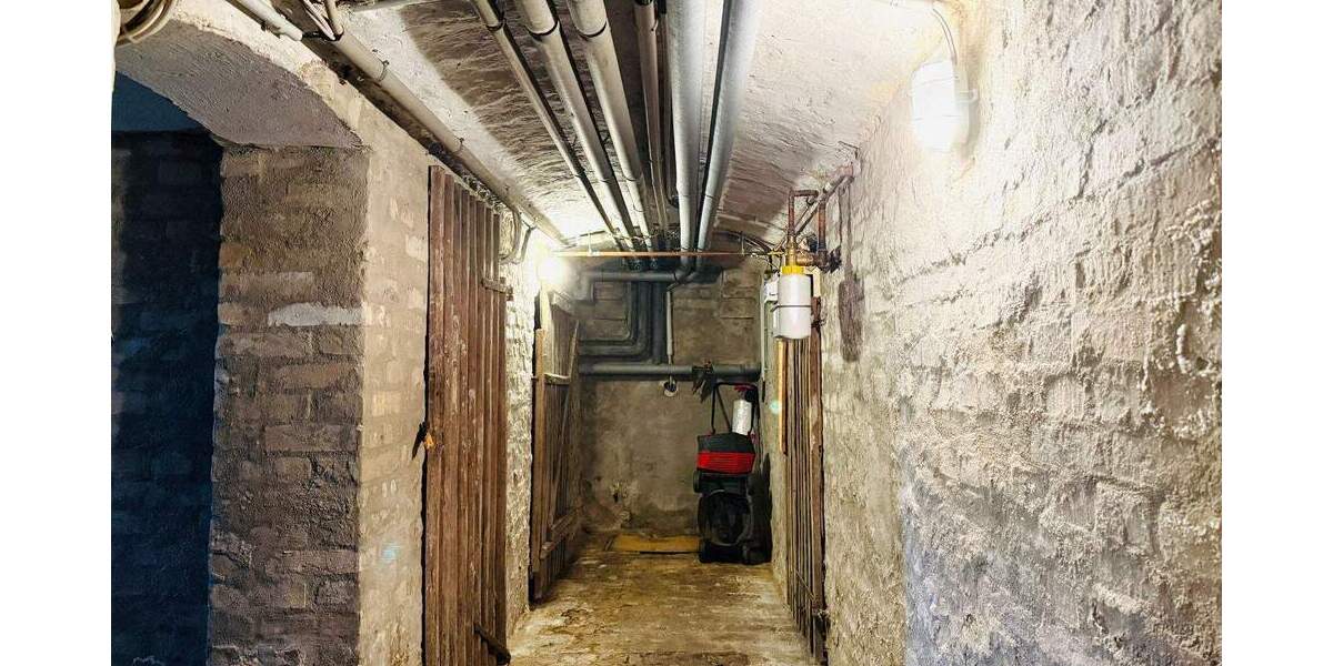 Etagenwohnung Halle (Saale) Innenstadt - 2 Zimmer, 65 m&sup2;, 139.000&euro; | Angebot:25657092