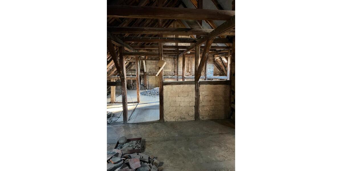 Mehrfamilienhaus, Wohnhaus Südliches Anhalt - 8 Zimmer, 200 m&sup2;, 35.000&euro; | Angebot:25137252