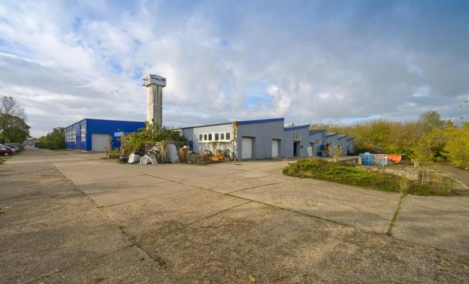 Gewerbehalle in Schkopau ca. 330m² – sofort verfügbar