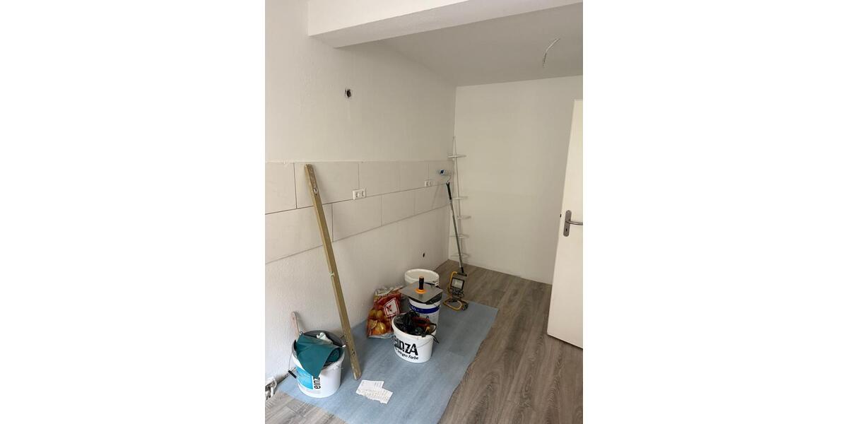 Etagenwohnung Halle (Saale) Damaschkestraße - 4 Zimmer, 108 m&sup2;, 1.000&euro; | Angebot:26572996