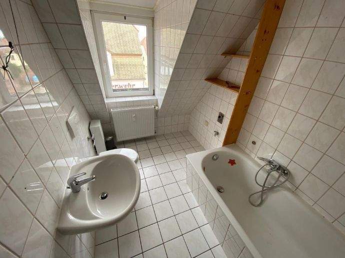 Etagenwohnung Könnern - 3 Zimmer, 69 m&sup2;, 345&euro; | Angebot:23949888