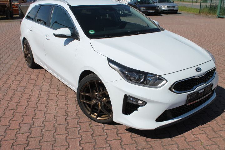 Kia ceed Sportswagon 105.000 km 13.990 &euro; Barnstädt 06268