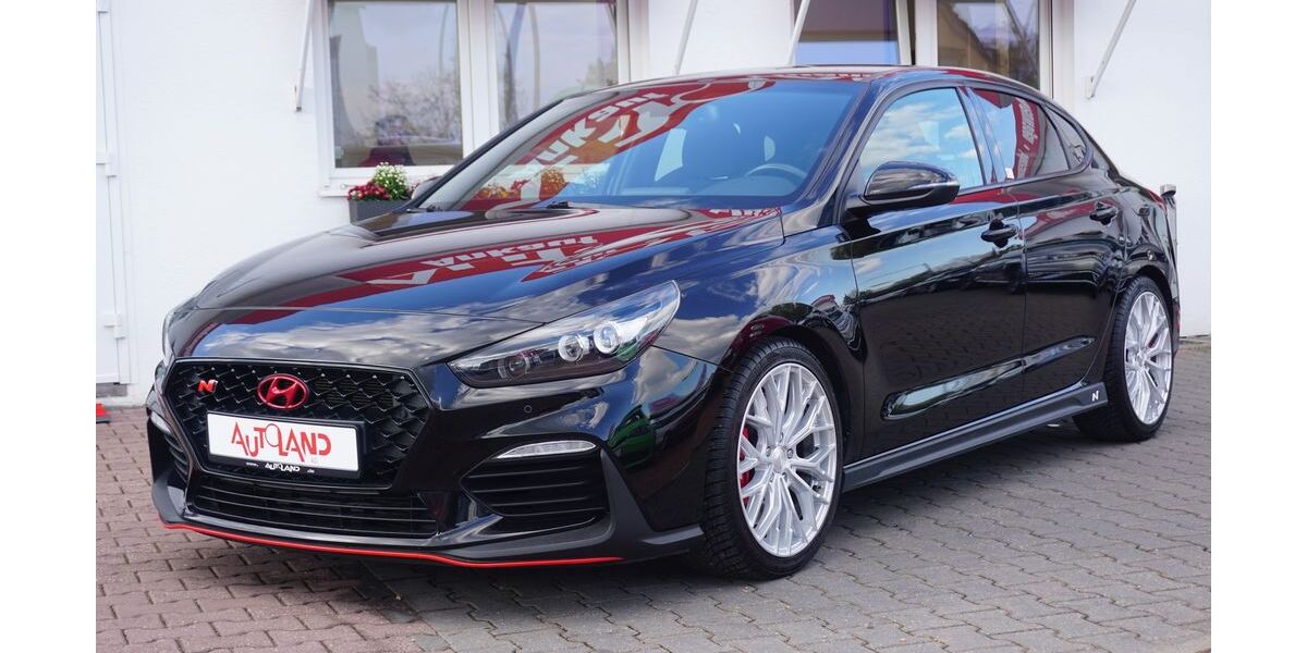 Hyundai i30 79.607 km 23.990 &euro; Halle 06122