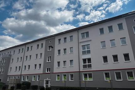 Wohnung Merseburg - 4 Zimmer, 108 m&sup2;, 705&euro; | Angebot:26462684