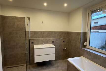 Haus Schkeuditz - 4 Zimmer, 81 m&sup2;, 315.000&euro; | Angebot:25283728