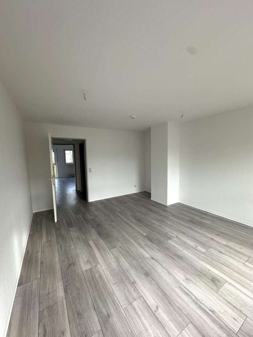 ++Frisch Sanierte Familienwohnung mit Aufzug++ 4 zimmer