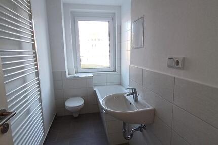 2-Zimmerwohnung im Erdgeschoss nach Komplettsanierung - EG rechts 2 zimmer