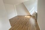 Dachgeschoßwohnung Halle (Saale) - 6 Zimmer, 155 m&sup2;, 1.270&euro; | Angebot:26618543