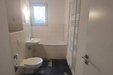 Wohnung Merseburg Kötzschen - 2 Zimmer, 44 m&sup2;, 311&euro; | Angebot:26797072