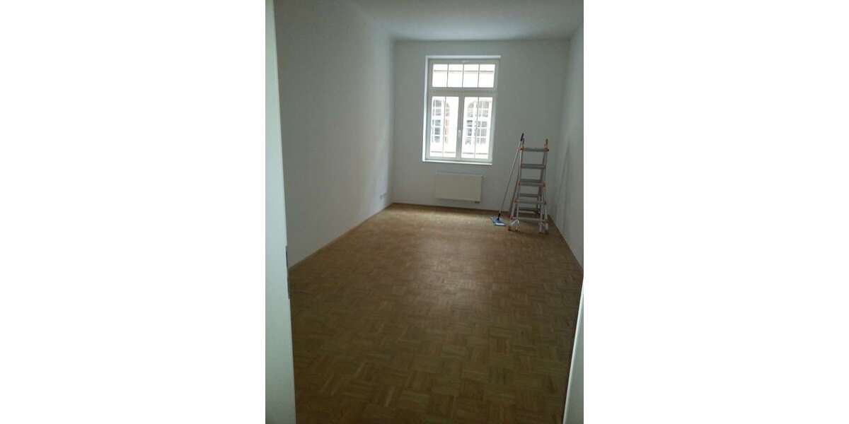 Zimmer Halle - 225&euro; | Angebot:25655794