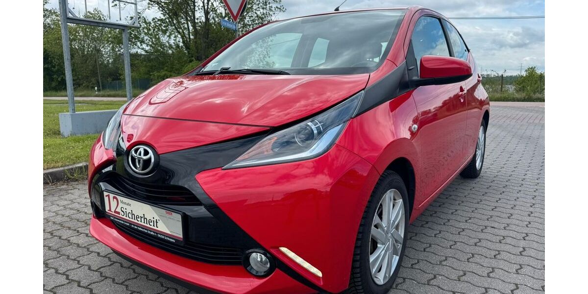 Toyota Aygo (X) 125.320 km 6.999 &euro; Schkopau 06258