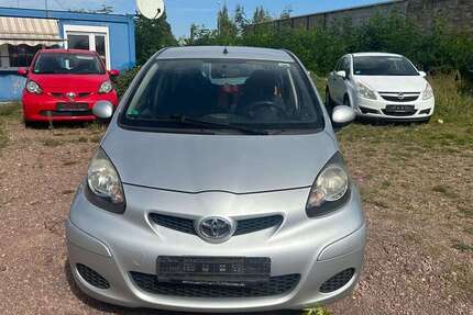 Toyota Aygo 124.916 km 1.699 &euro; Halle 06110