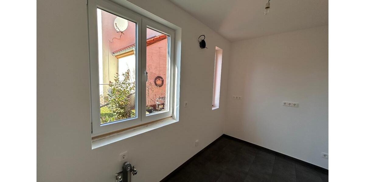 Erdgeschoßwohnung Halle (Saale) Frohe Zukunft - 3 Zimmer, 91 m&sup2;, 1.350&euro; | Angebot:25943685
