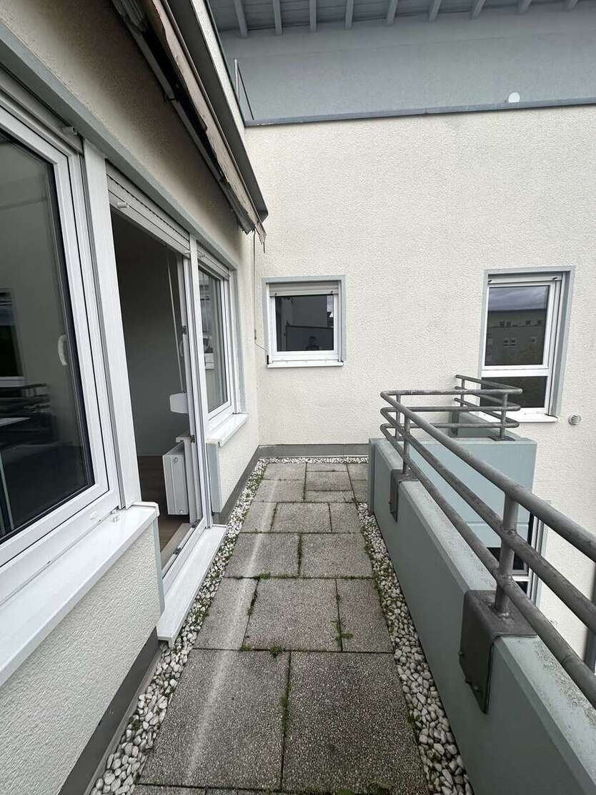 ++Frisch Sanierte 4-RW mit Balkon und 2 Badezimmer++ 4 zimmer