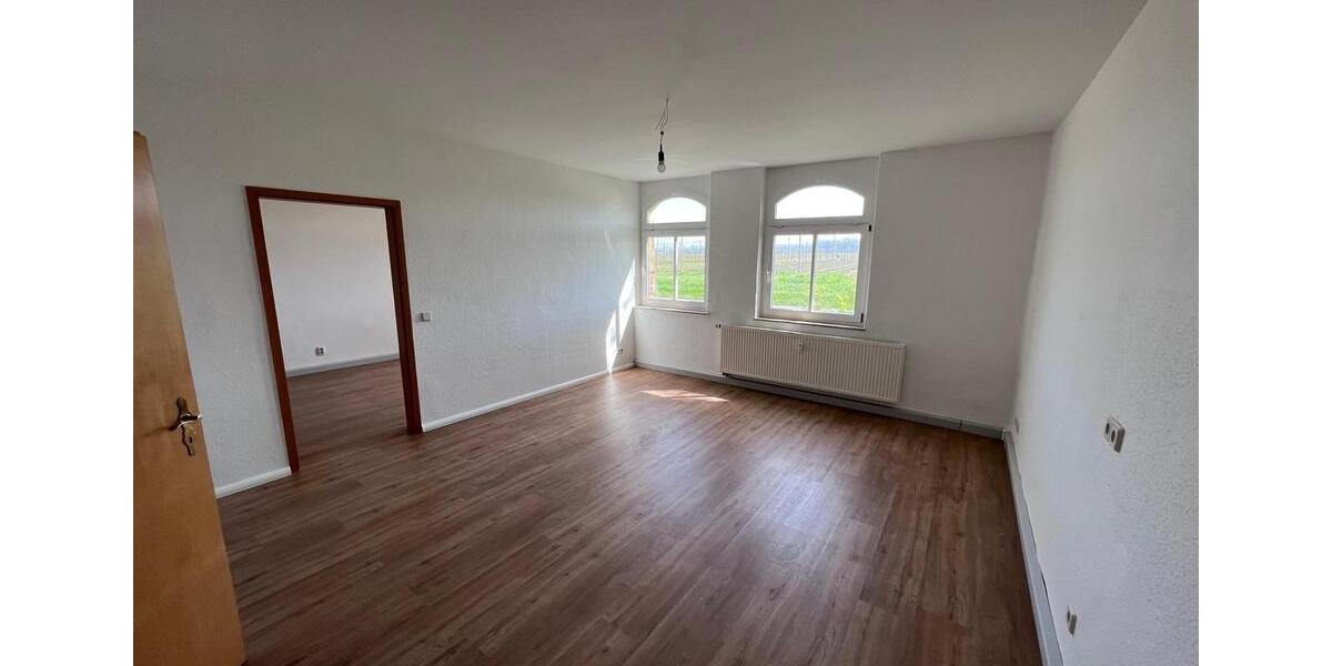 Erdgeschoßwohnung Querfurt - 3 Zimmer, 91 m&sup2;, 505&euro; | Angebot:26123970