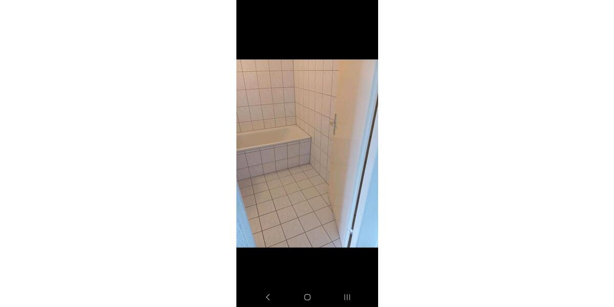 Etagenwohnung Halle (Saale) Halle-Neustadt - 1 Zimmer, 38 m&sup2;, 379&euro; | Angebot:25991789