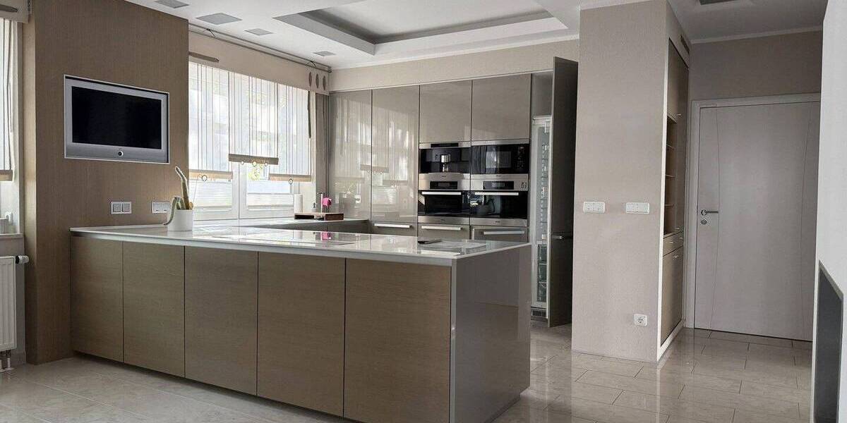 Exklusive Dreiraumwohnung mit Einbauküche im Süden von Halle 3 zimmer