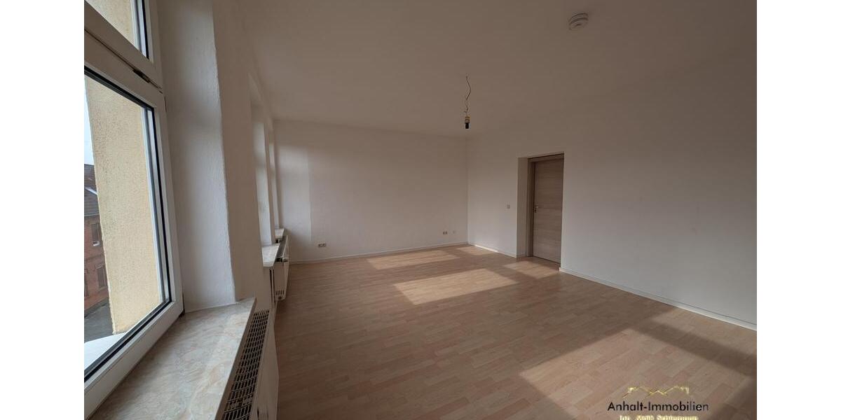Etagenwohnung Bitterfeld-Wolfen Bitterfeld - 3 Zimmer, 84 m&sup2;, 480&euro; | Angebot:25547013