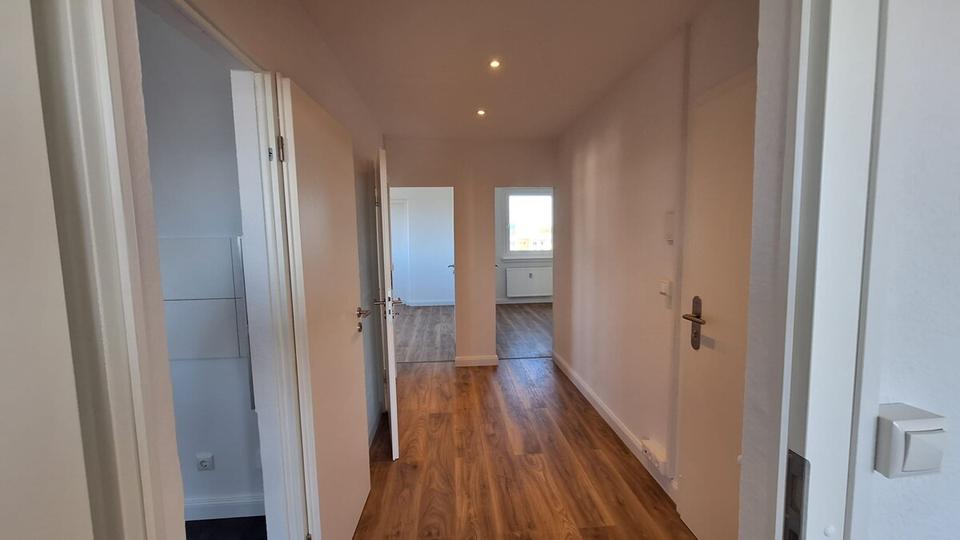 Etagenwohnung Sandersdorf-Brehna Brehna - 4 Zimmer, 65 m&sup2;, 485&euro; | Angebot:23742768
