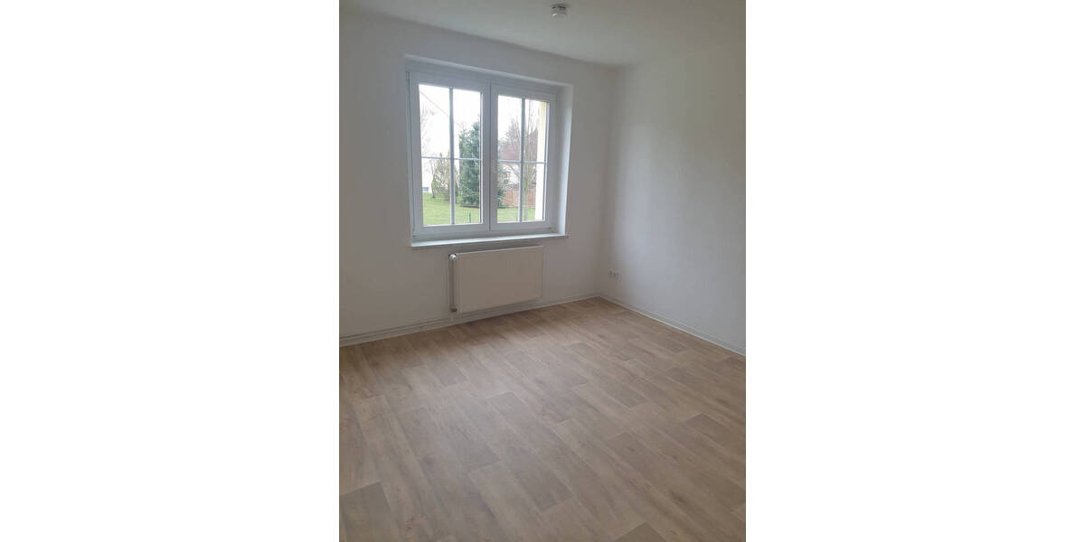 Etagenwohnung Braunsbedra - 3 Zimmer, 57 m&sup2;, 433&euro; | Angebot:26777831