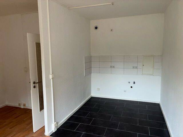 Etagenwohnung Halle (Saale) Südliche Neustadt - 2 Zimmer, 41 m&sup2;, 252&euro; | Angebot:26804971