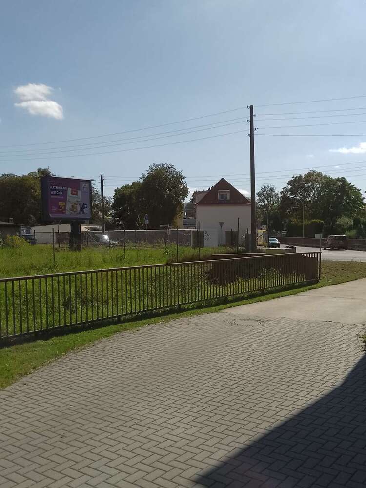 Baugrundstück für Mehrfamilienhäuser oder Eigenheime