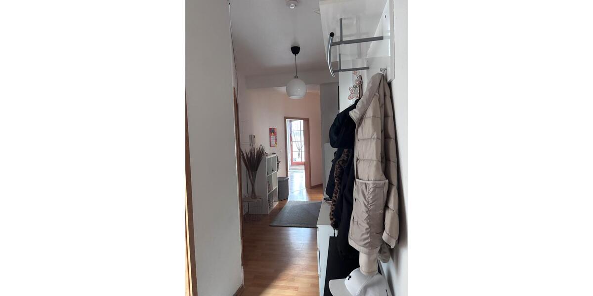 Etagenwohnung Halle (Saale) Damaschkestraße - 3 Zimmer, 82 m&sup2;, 785&euro; | Angebot:26300198