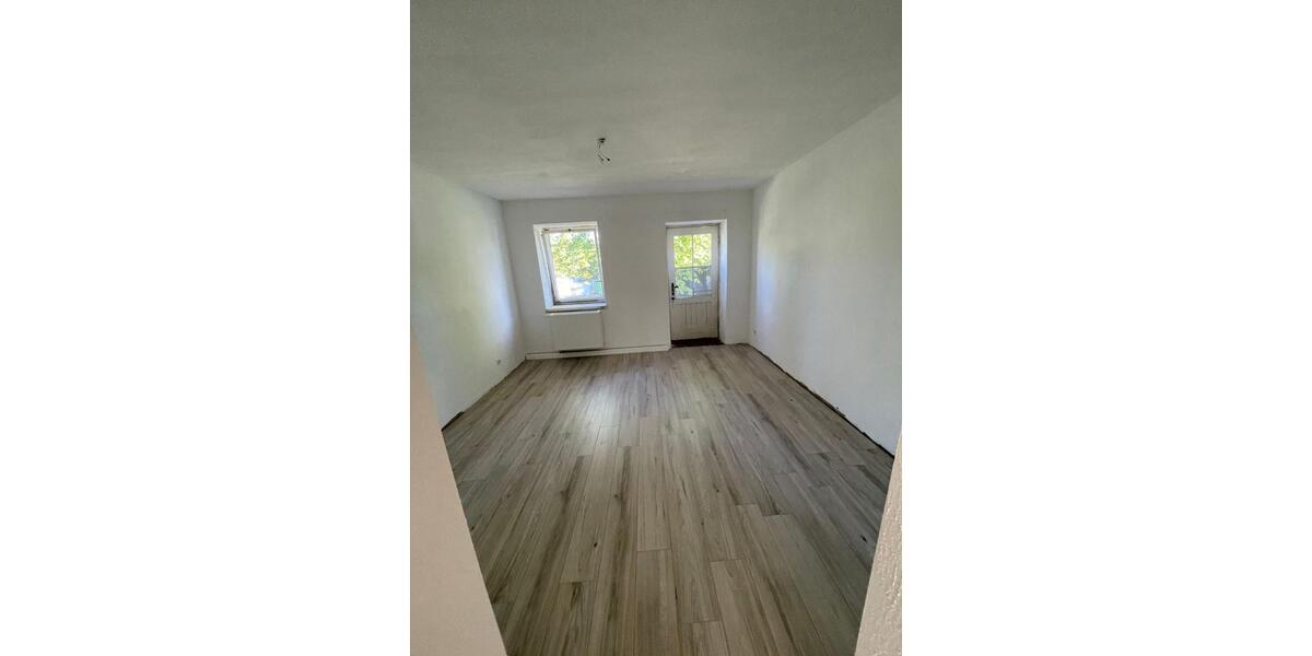 Etagenwohnung Seegebiet Mansfelder Land - 3 Zimmer, 58 m&sup2;, 370&euro; | Angebot:25657222