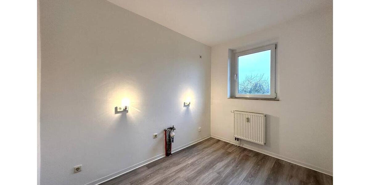 Etagenwohnung Bitterfeld-Wolfen Wolfen - 3 Zimmer, 59 m&sup2;, 599&euro; | Angebot:26001633