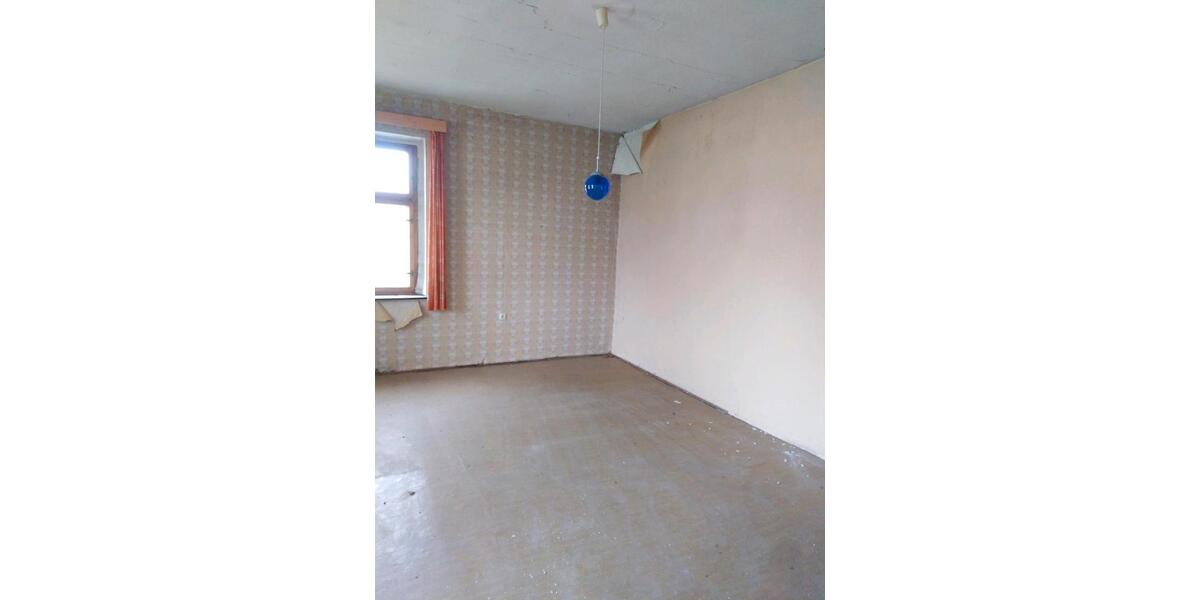 Mehrfamilienhaus, Wohnhaus Querfurt - 10 Zimmer, 300 m&sup2;, 250.000&euro; | Angebot:24852051