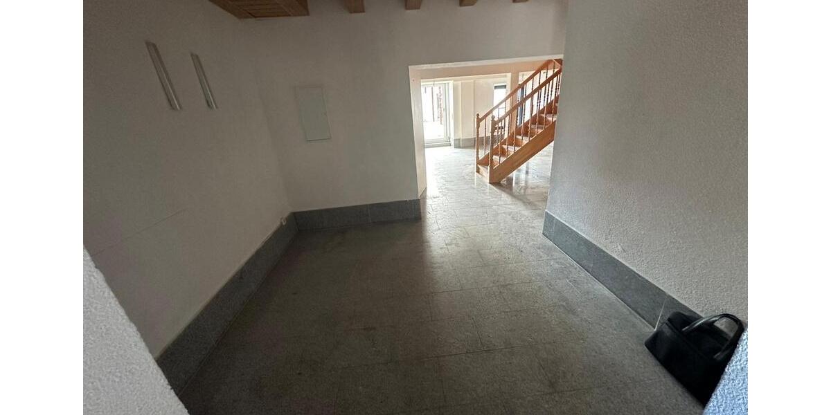 Reihenhaus Schkeuditz - 5 Zimmer, 130 m&sup2;, 1.250&euro; | Angebot:27624023