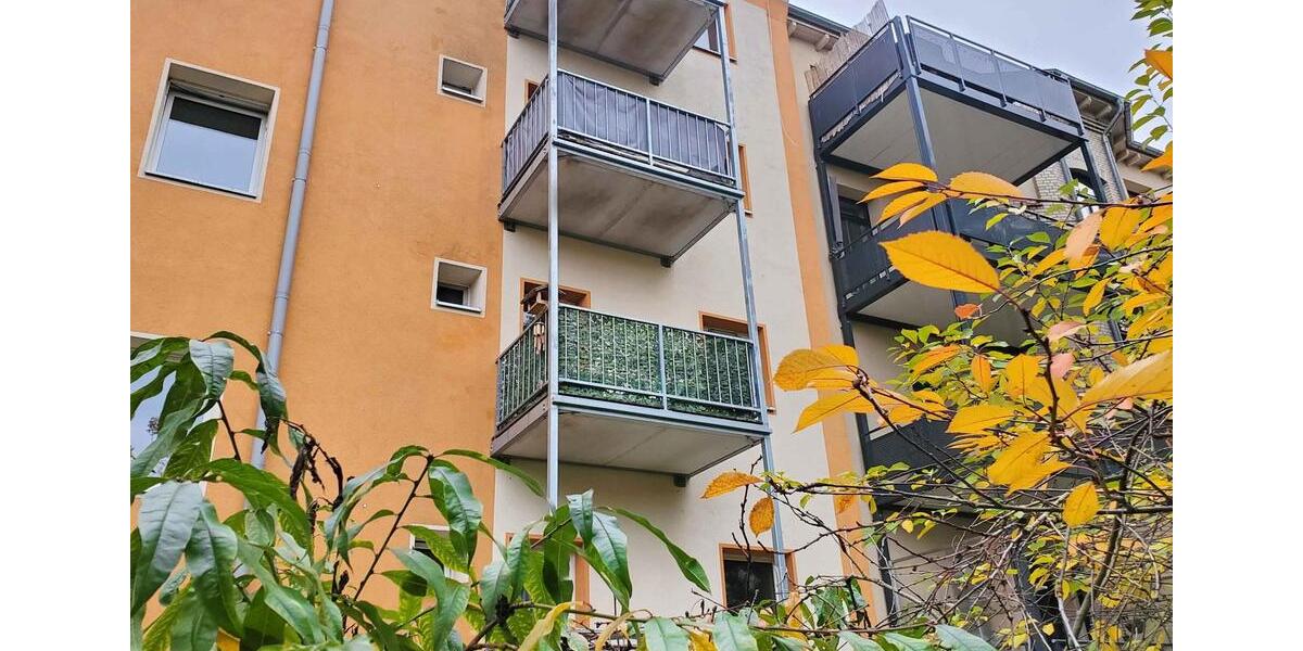 Dachgeschoßwohnung Halle (Saale) Damaschkestraße - 3 Zimmer, 75 m&sup2;, 607&euro; | Angebot:26278060