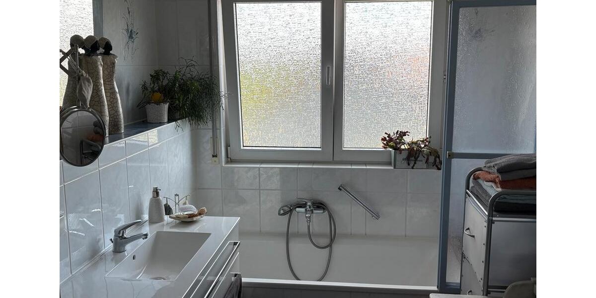 Etagenwohnung Halle (Saale) Dölau - 2 Zimmer, 65 m&sup2;, 160.000&euro; | Angebot:27258966