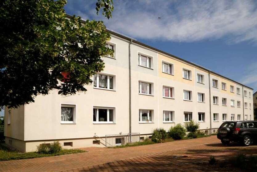 Wohnung zum Mieten in Weißenfels 336 € 56 m²