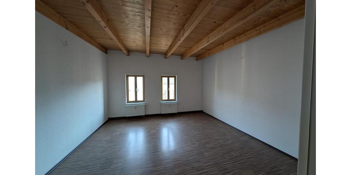Dachgeschoßwohnung Halle (Saale) Nietleben - 2 Zimmer, 120 m&sup2;, 1.140&euro; | Angebot:25782202