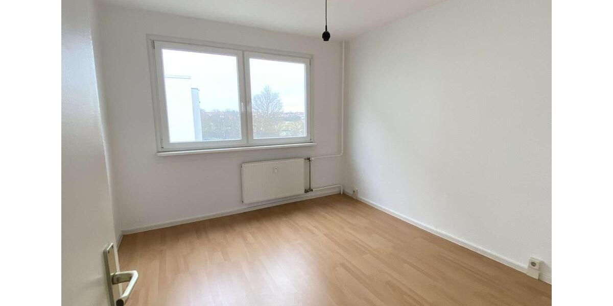 Etagenwohnung Halle (Saale) Halle-Neustadt - 3 Zimmer, 57 m&sup2;, 339&euro; | Angebot:25499228