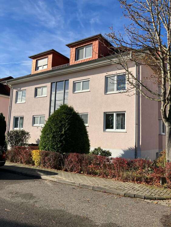 Wohnung zum Mieten in Halle 750 € 80 m² 3 zimmer