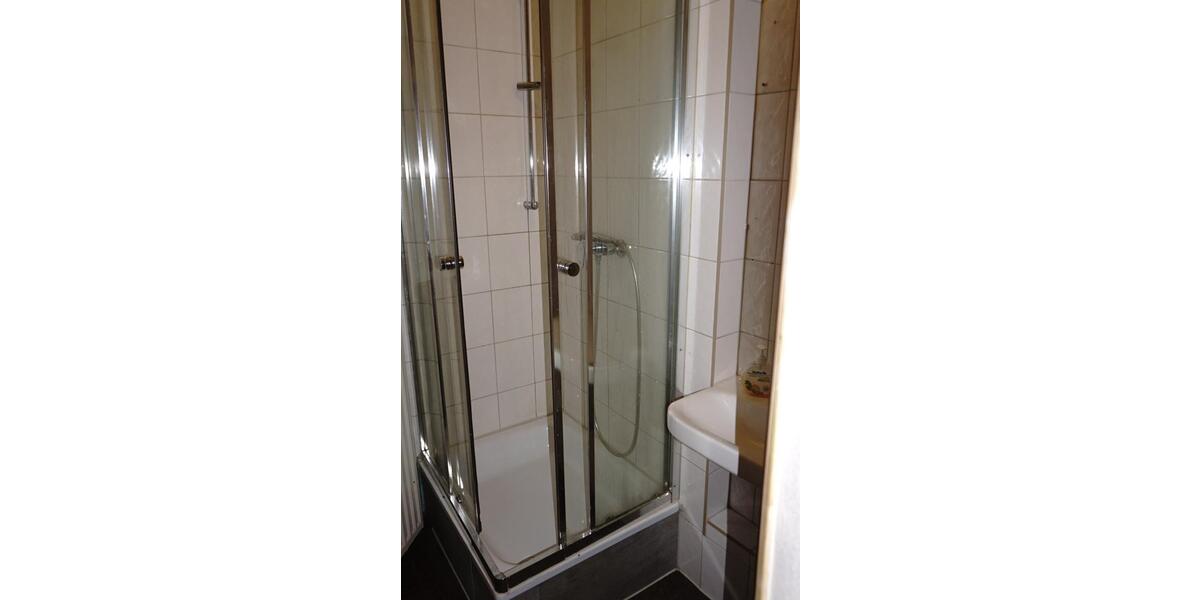 Etagenwohnung Halle (Saale) Büschdorf - 4 Zimmer, 100 m&sup2;, 700&euro; | Angebot:26587421