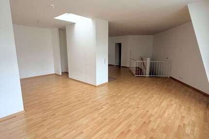 Wohnung Halle (Saale) - 1 Zimmer, 65 m&sup2;, 548&euro; | Angebot:27086614