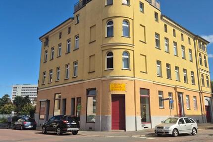 hellen Eckladen in HalleS. Innenstadt zu vermieten zimmer